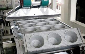 山東餐盒機哪家性價比高，真空成型機廠家推薦